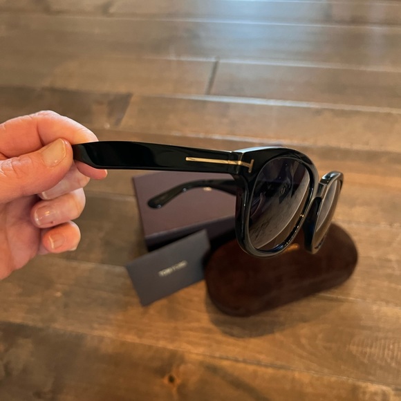 Tom Ford Sunglasses EUC only worn a few times